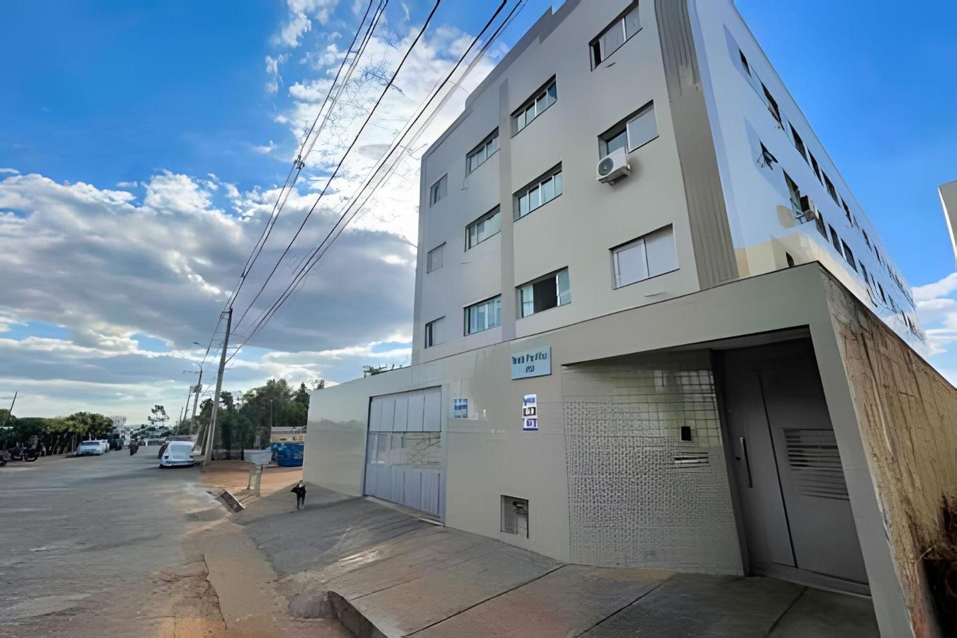 202- Apartamento De 2 Quartos Para Ate 5 Hospedes Patos de Minas Buitenkant foto